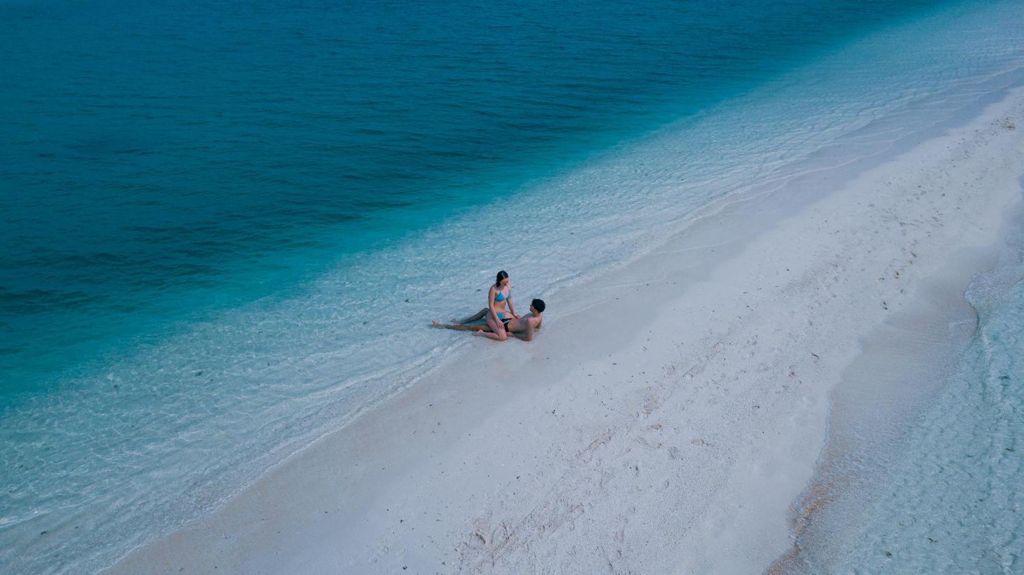 Tranquila Beach Hotel Rasdhoo Exterior photo