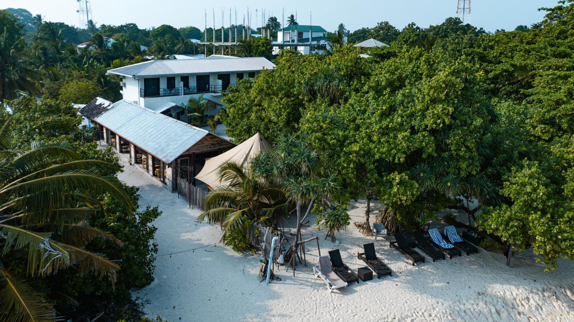 Tranquila Beach Hotel Rasdhoo Exterior photo