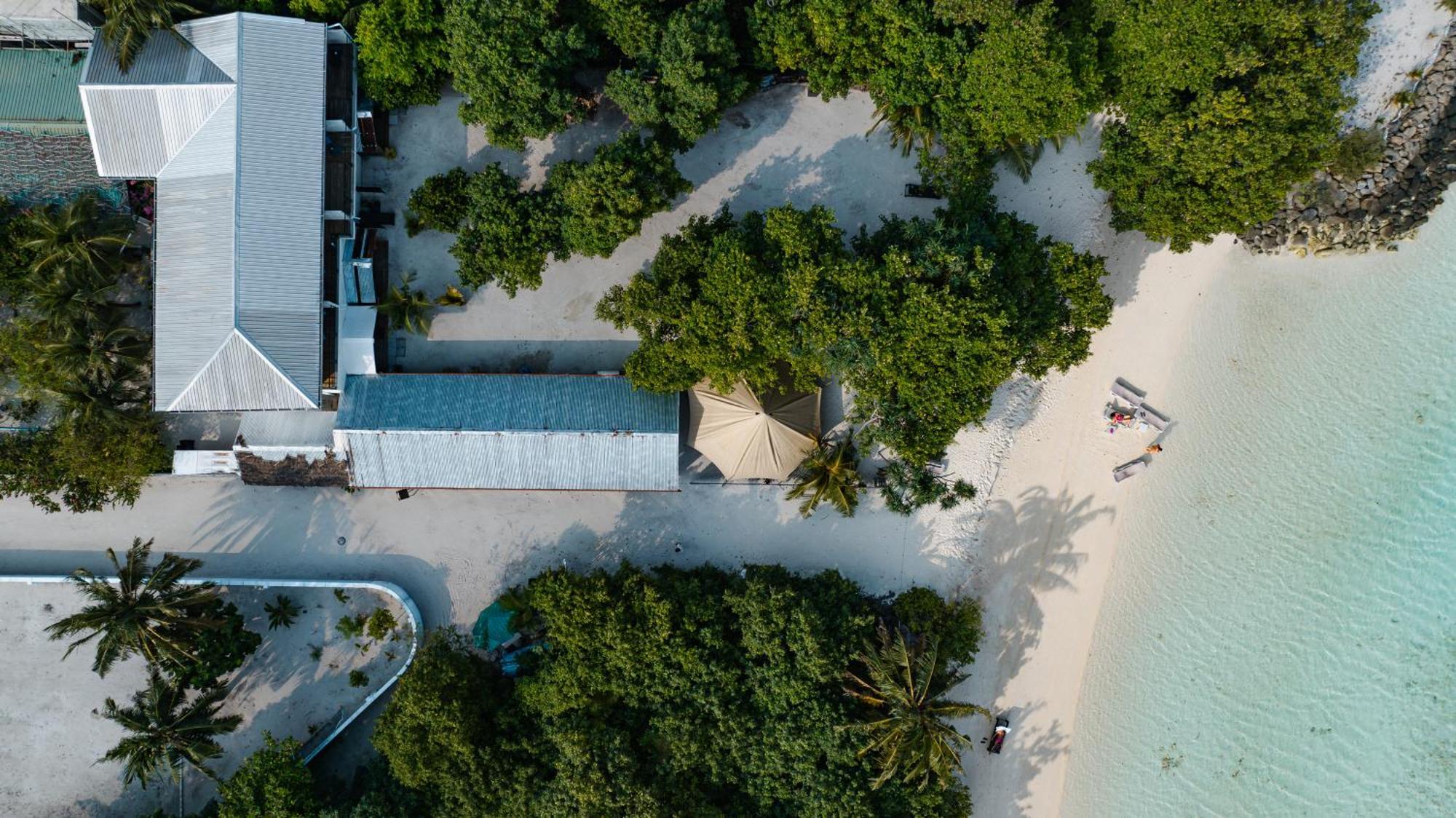 Tranquila Beach Hotel Rasdhoo Exterior photo