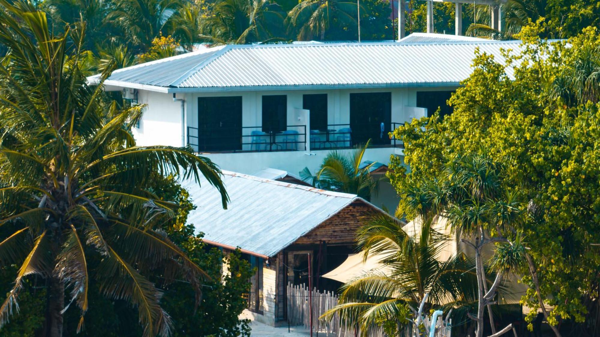 Tranquila Beach Hotel Rasdhoo Exterior photo