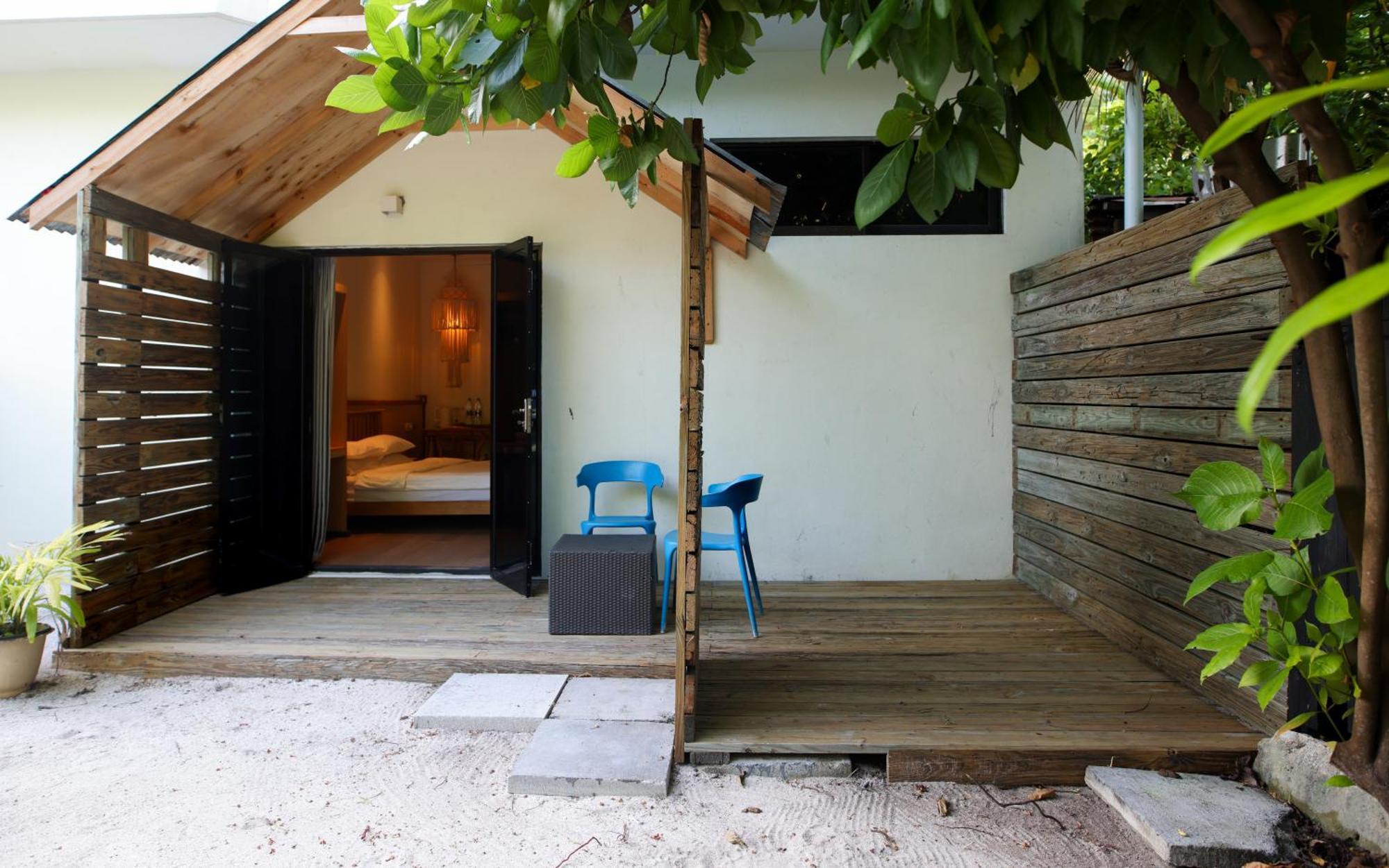 Tranquila Beach Hotel Rasdhoo Exterior photo